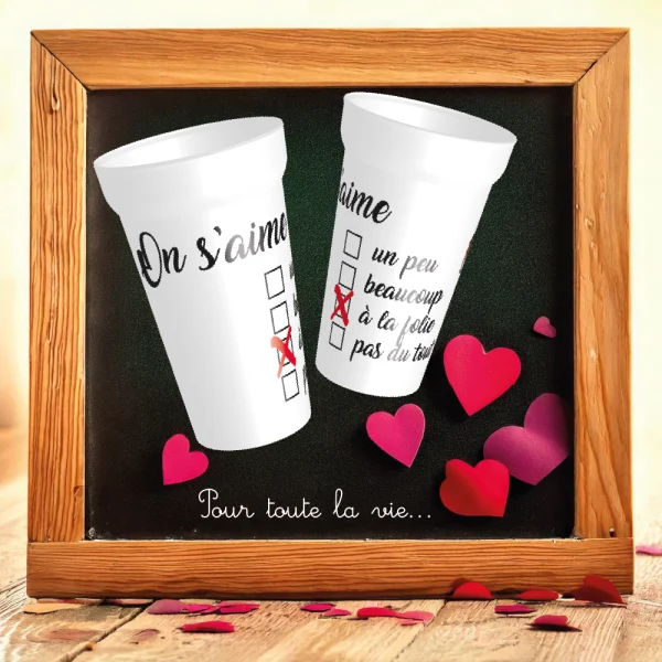 Offrez un cadeau durable et original pour la Saint-Valentin : l'Ecocup "On s'aime". Personnalisez-le avec vos prénoms ou un message d'amour.