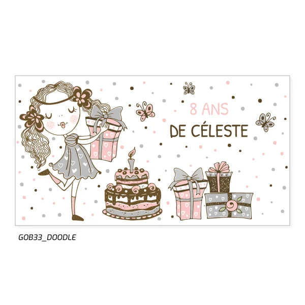 Le dessin d'une petite fille ouvrant ses cadeaux, les confettis gris et rose poudré, le gâteau orné d'une bougie et de délicats papillons créent une ambiance douce et festive.